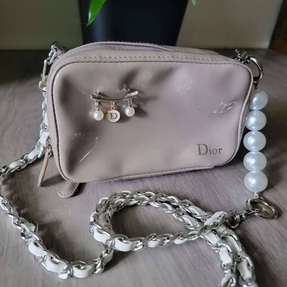 Flash Sale🎉 Authentic Parfums Christian Dior Beauty Pouch